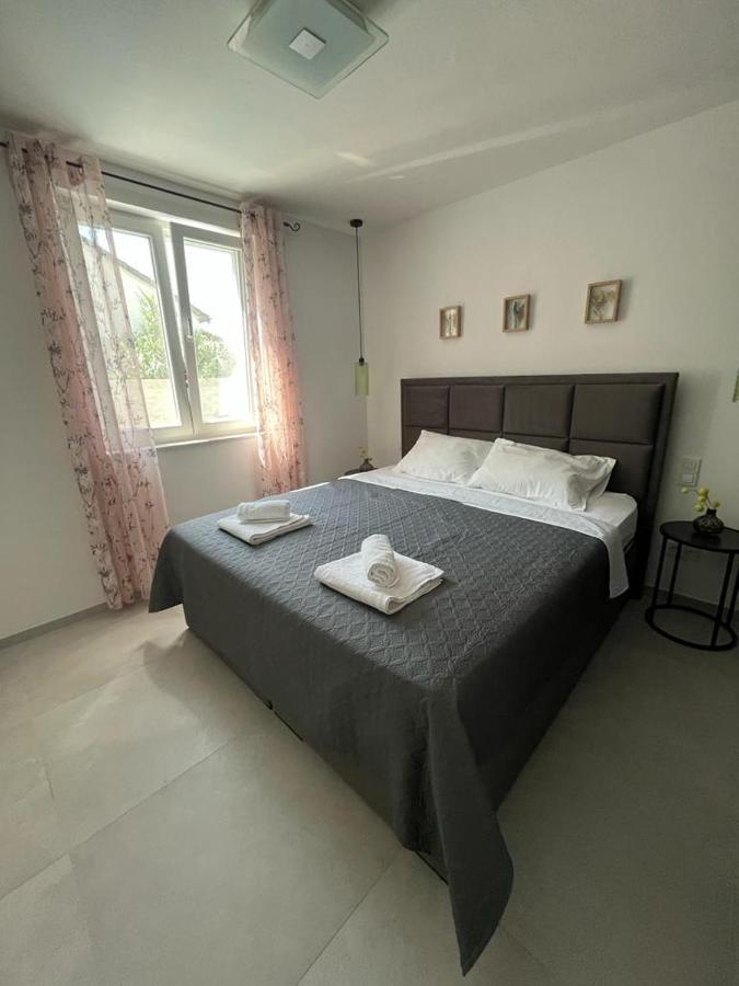 Appartement Haus Dalmatia With Heated Pool *