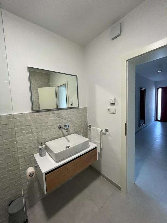 Haus Dalmatia With Heated Pool Appartement